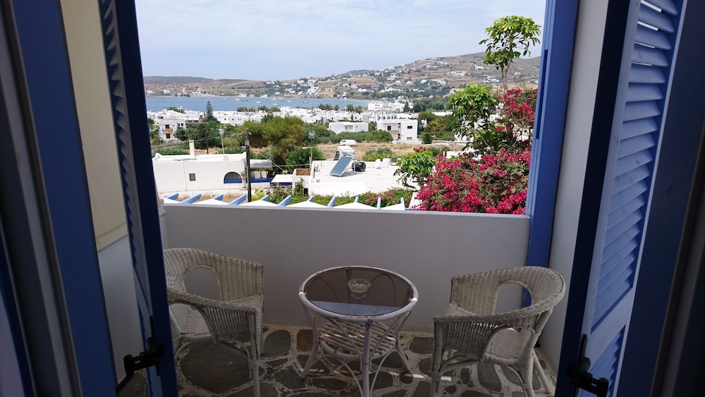 

Roma - Naousa, Paros - Panorama