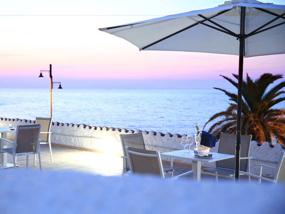 

Napoli - Castelsardo - Hotel Meli