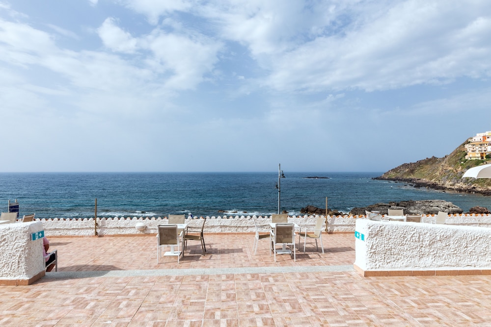 

Catania - Castelsardo - Hotel Meli