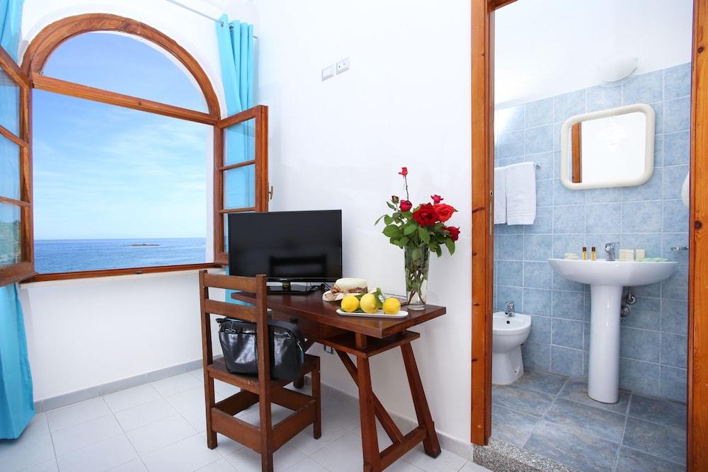 

Bologna - Castelsardo - Hotel Meli