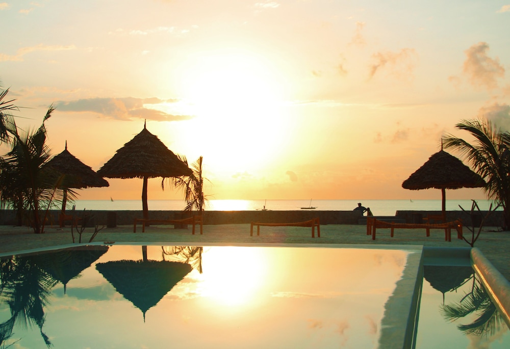 

Milano - Kidenga - Nur Beach Hotel