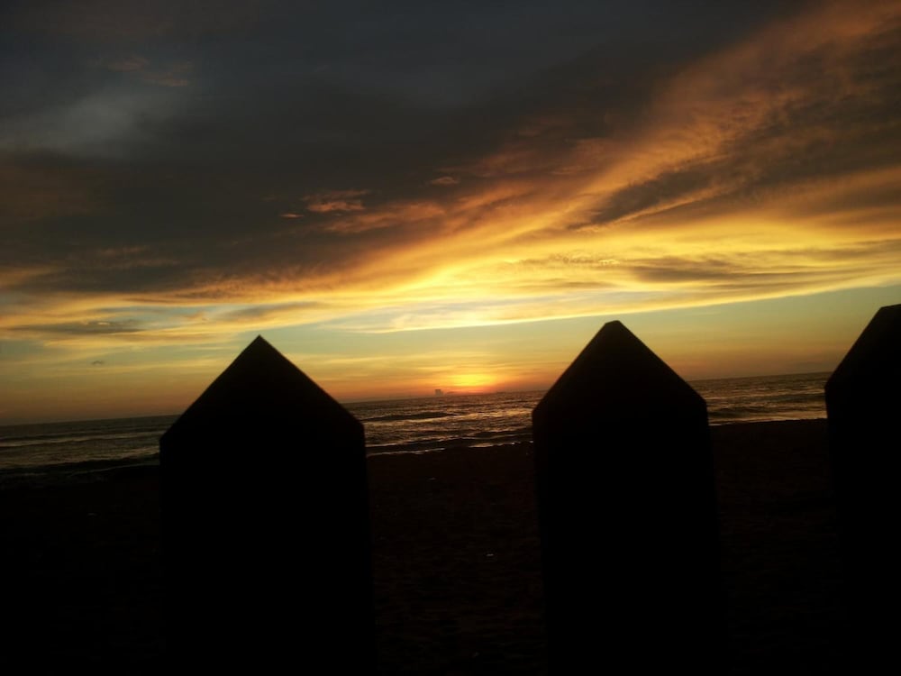 

Bologna - Wadduwa - Blue Beach