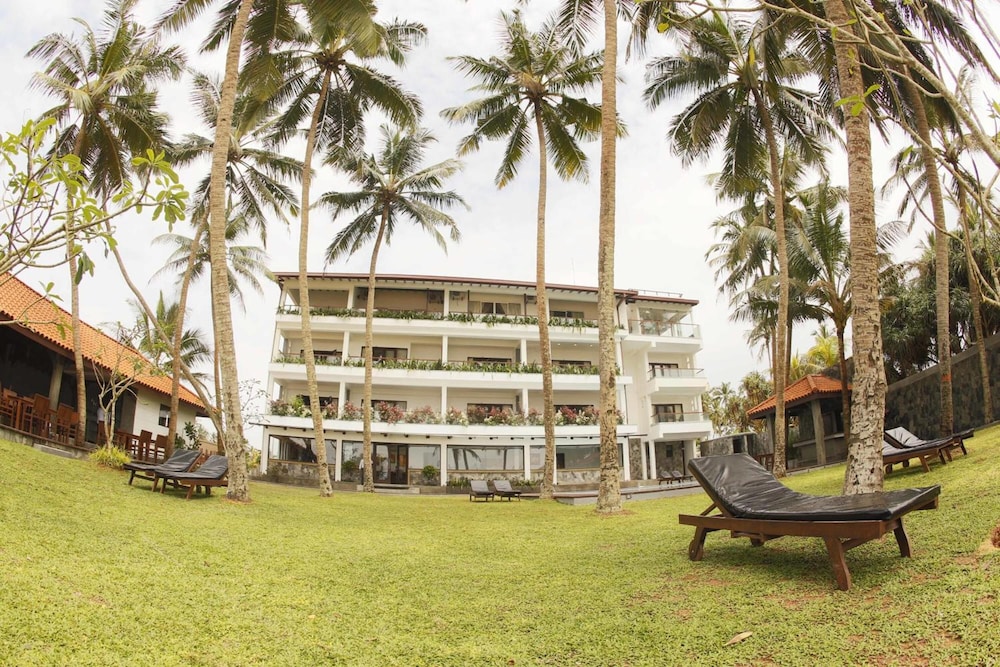 

Roma - Wadduwa - Blue Beach