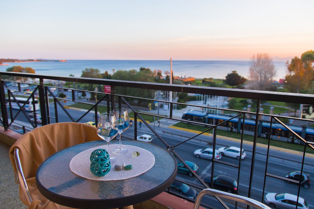 

Napoli - Glyfada (Attica) - Galaxy Hotel