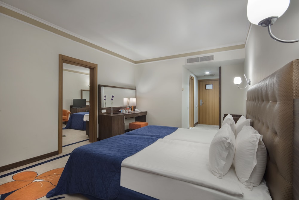 

Verona - Boğazkent - Pine Beach Belek
