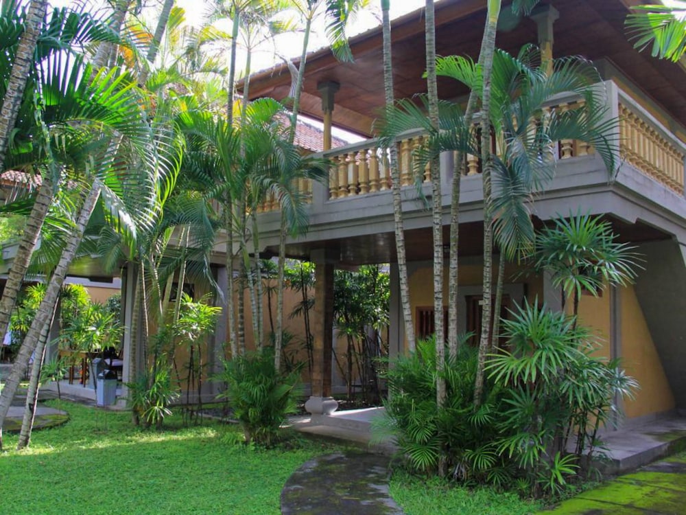 

Napoli - Kuta - Bali - Suji Bungalow