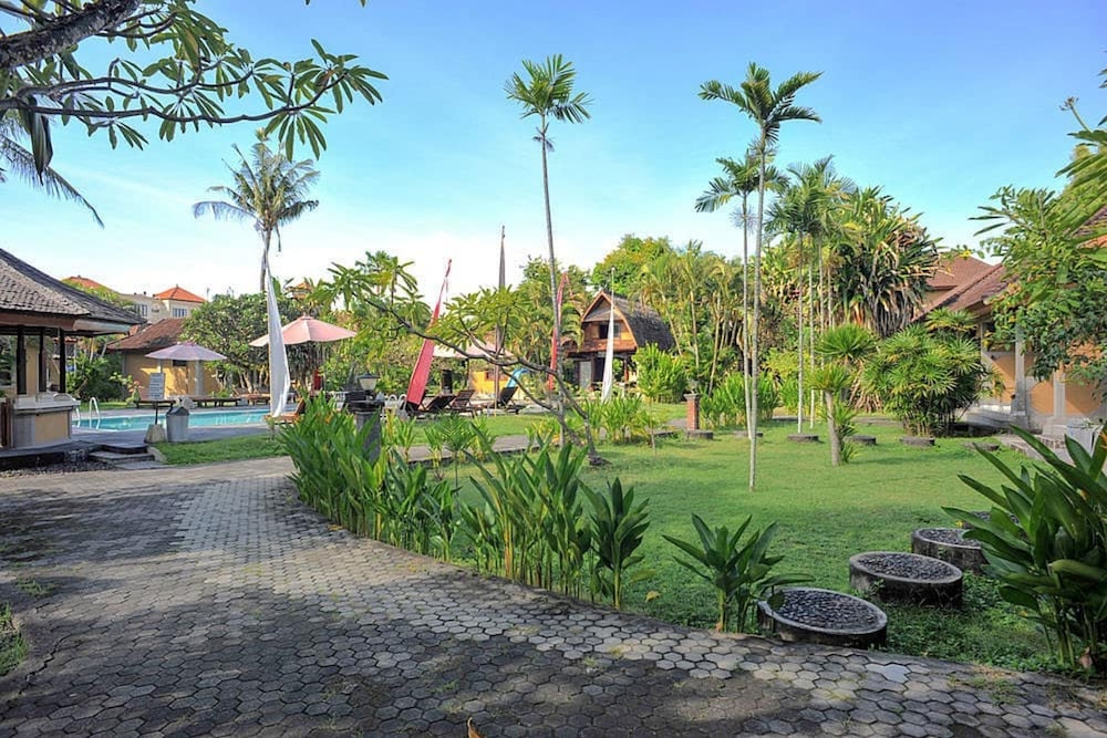 

Milano - Tuban - Suji Bungalow