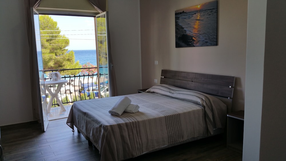 

Napoli - Giardini Naxos - ChrisMare Hotel