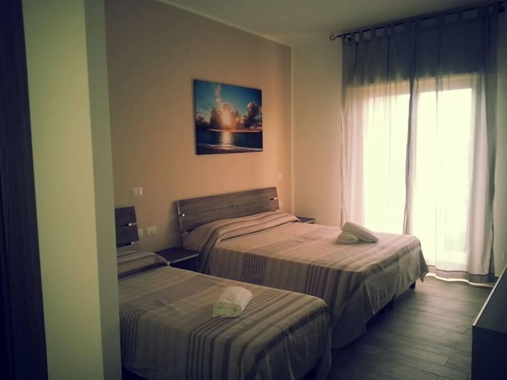 

Napoli - Taormina - ChrisMare Hotel