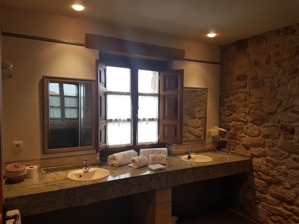 

Bologna - Villaviciosa (Asturias) - Hotel Casona de Tresali