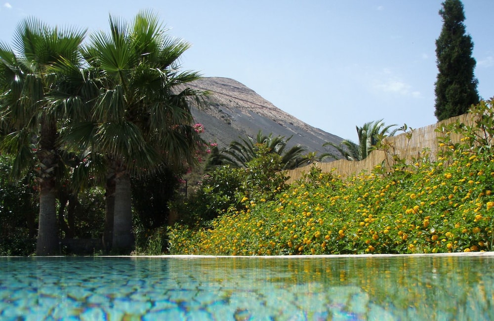 

Napoli - Isole Eolie, Sicilia - Hotel Aura