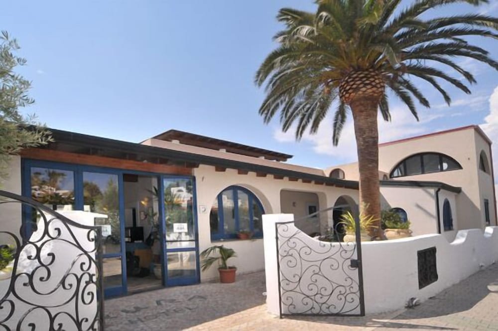 

Verona - Vulcano, Isole Eolie - Hotel Aura