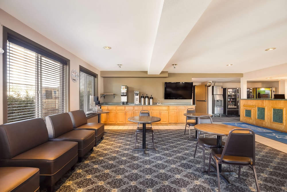 SureStay Plus Hotel by Best Western Reno Airport, Reno Best Deals