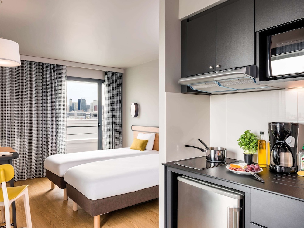 

Brindisi - Épinay-sur-Seine - Aparthotel Adagio access Colombes La Défense
