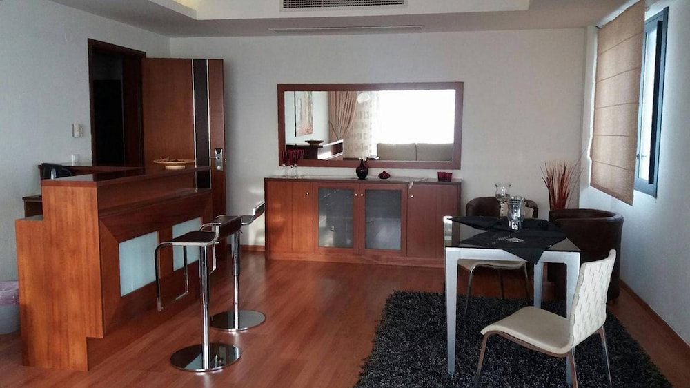 

Milano - Serres - Acropol Hotel
