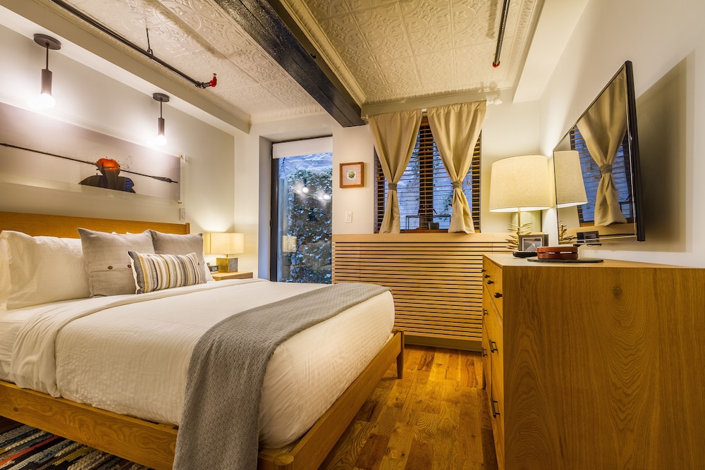 

Verona - New York - Aeroporto La Guardia - Franklin Guesthouse