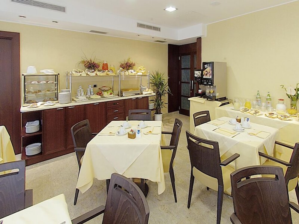 

Napoli - Milano - Hotel Tiffany Milano