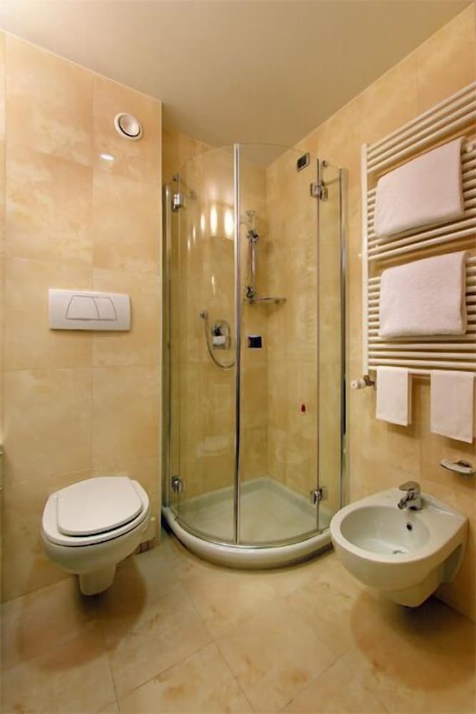 

Napoli - Rozzano - Hotel Tiffany Milano