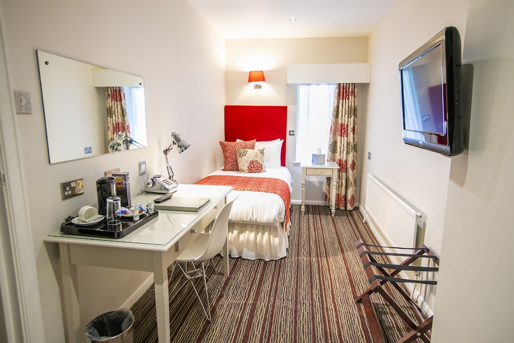 

Napoli - Fleet - The Casa Hotel-Yateley, Farnborough