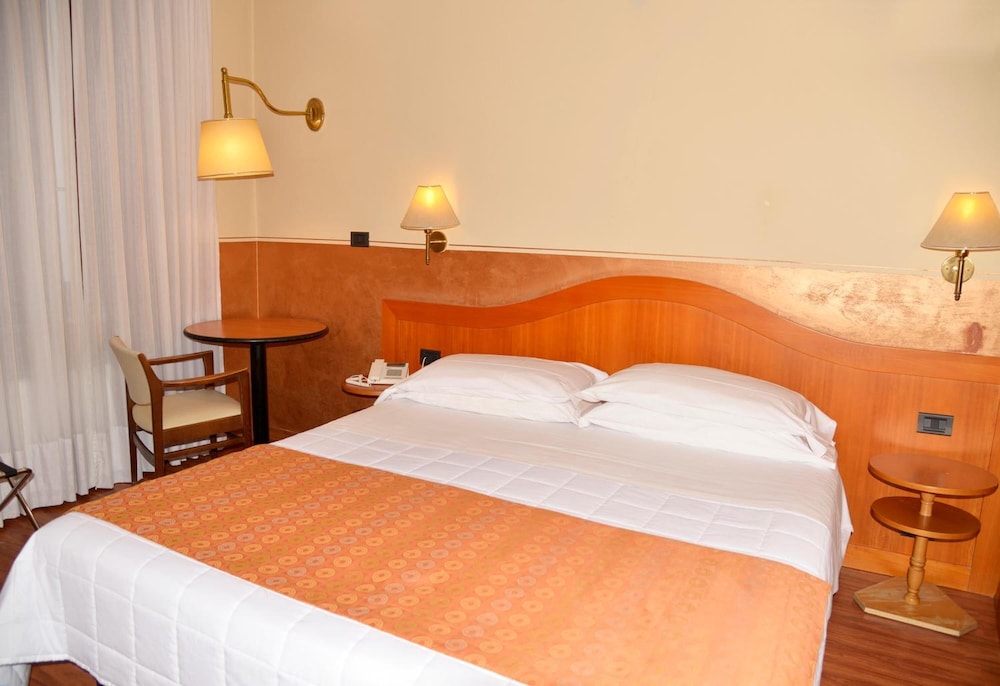

Napoli - Pino Torinese - Hotel Amadeus E Teatro
