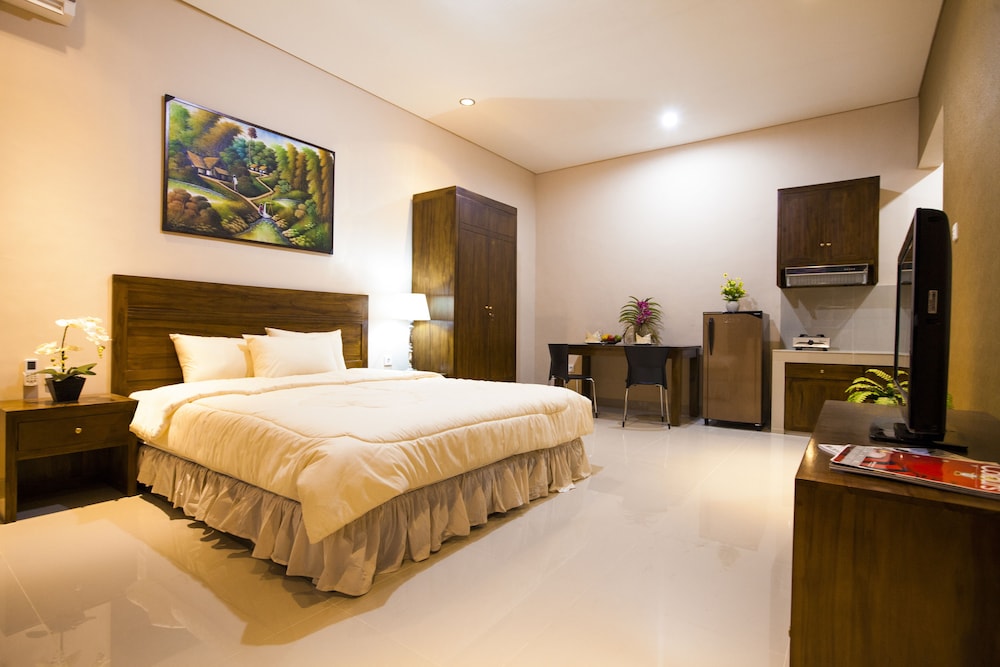 

Verona - Sanur Beach - Dee Mansion