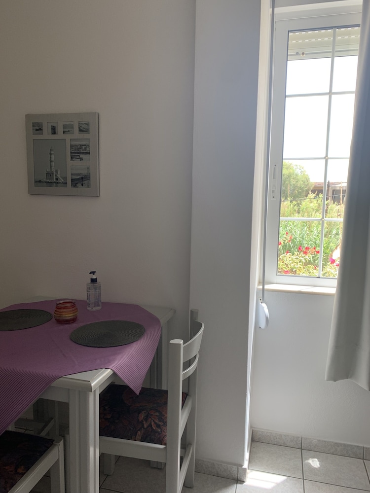 

Bologna - Agia Marina Nea Kydonias - Ermis Suites
