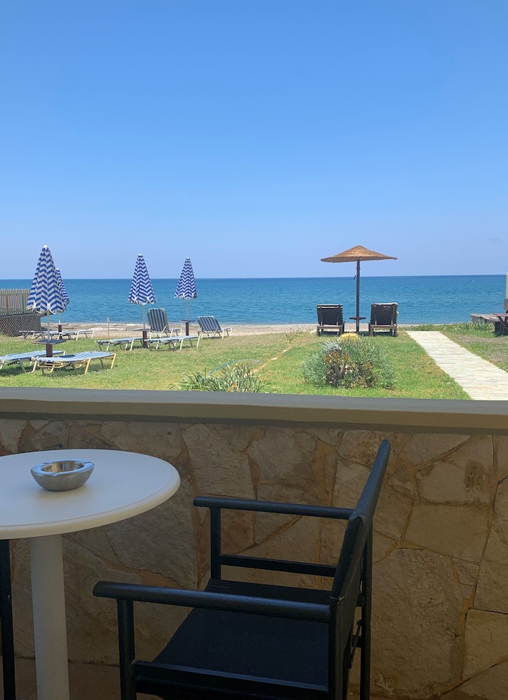 

Roma - Stalós - Ermis Suites
