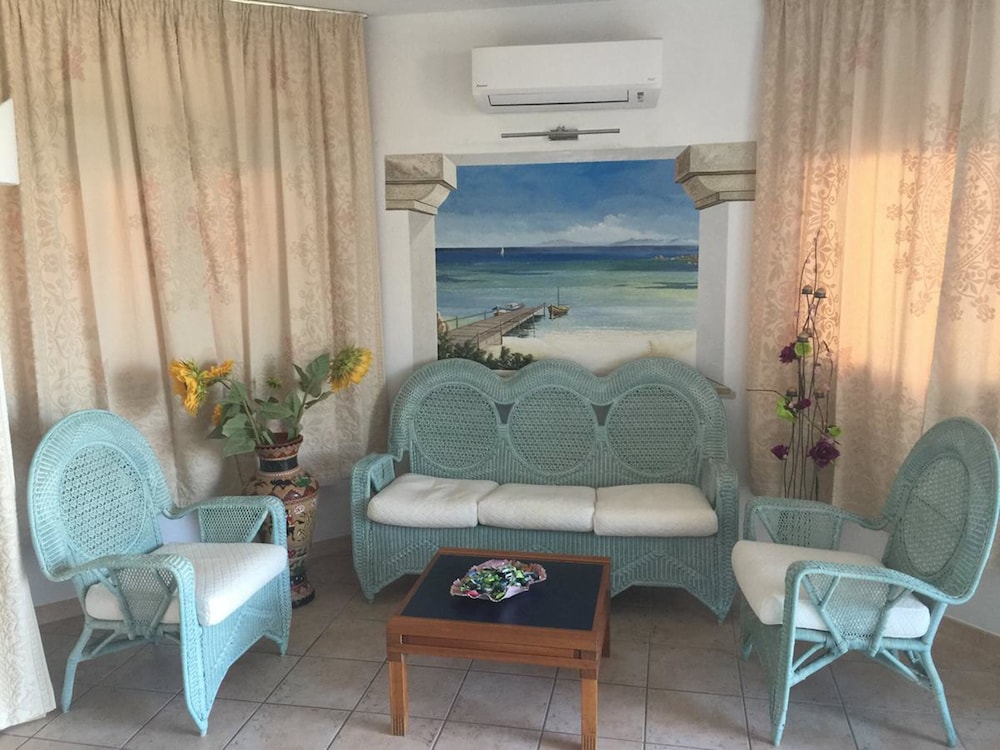 

Brindisi - La Maddalena - Palau City Hotel