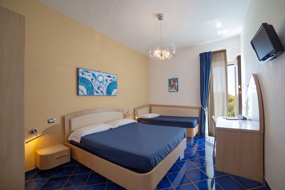 

Torino - Praiano - Hotel Il Pino