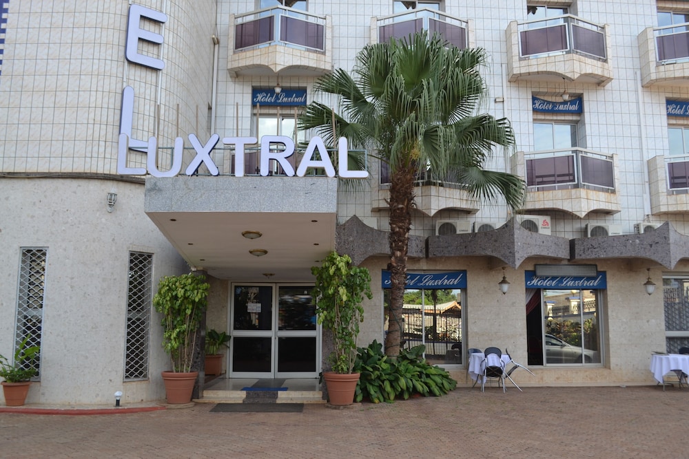 

Milano - Yaounde - Le Luxtral Hôtel