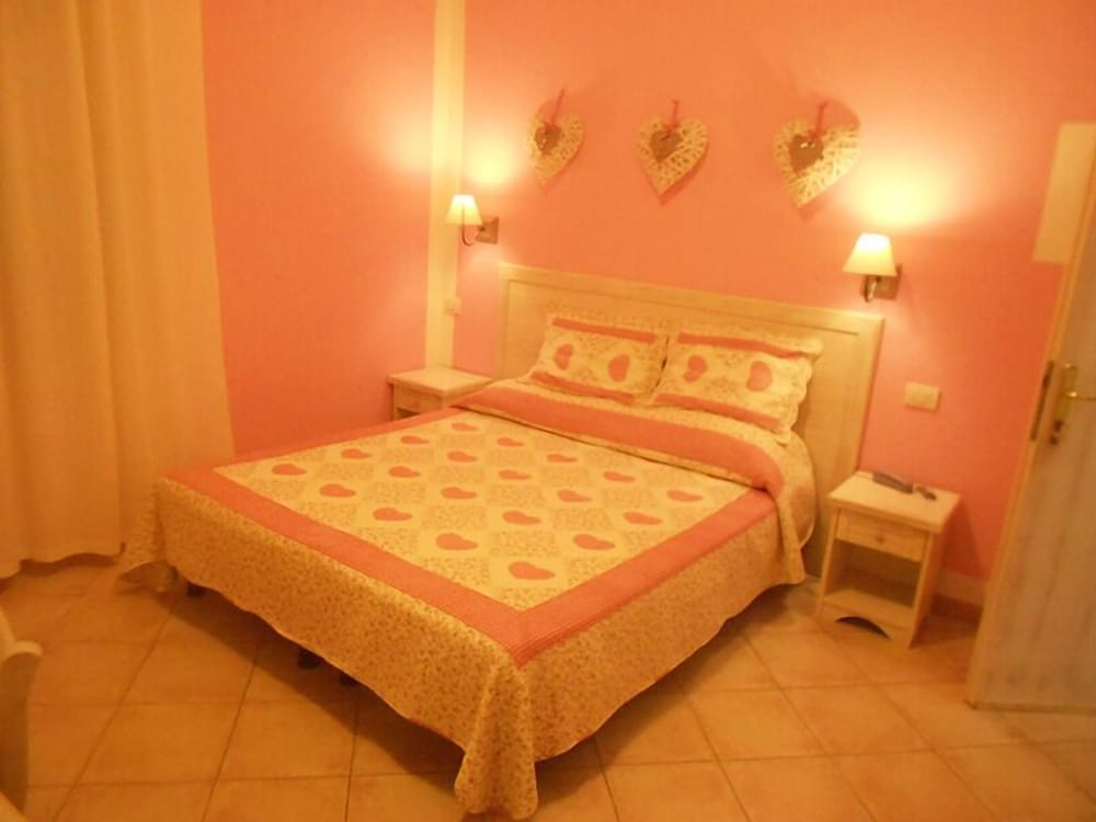 

Milano - Golfo Aranci - Hotel Tabby