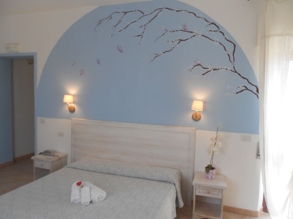 

Milano - Golfo Aranci - Hotel Tabby