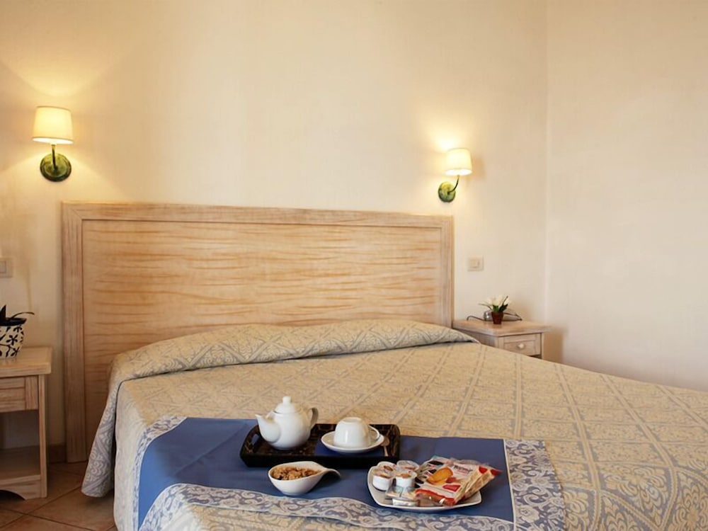 

Napoli - Golfo Aranci - Hotel Tabby