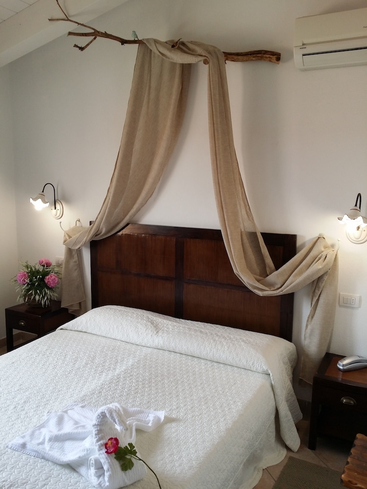 

Roma - Golfo Aranci - Hotel Tabby