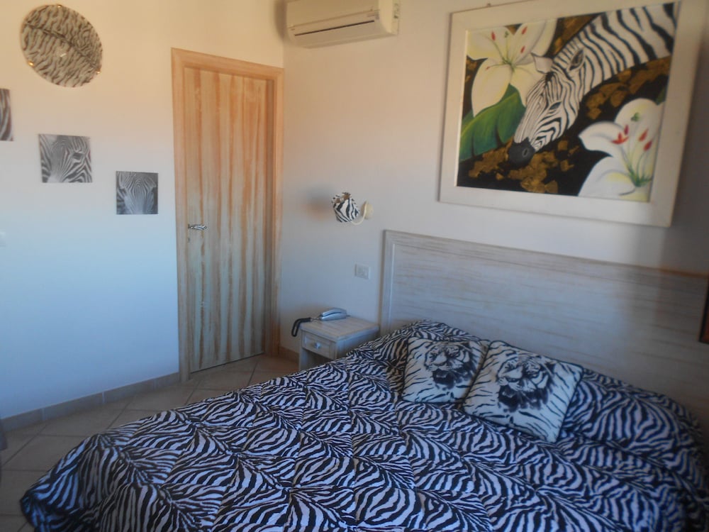

Venezia - Golfo Aranci - Hotel Tabby