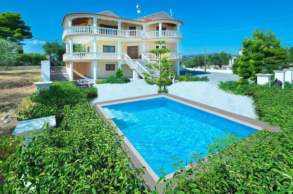 

Roma - Agios Kirikos - Zante View Studios & Villas
