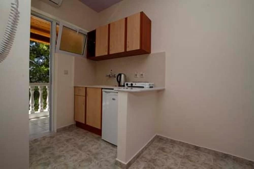 

Milano - Alykes - Zante View Studios & Villas