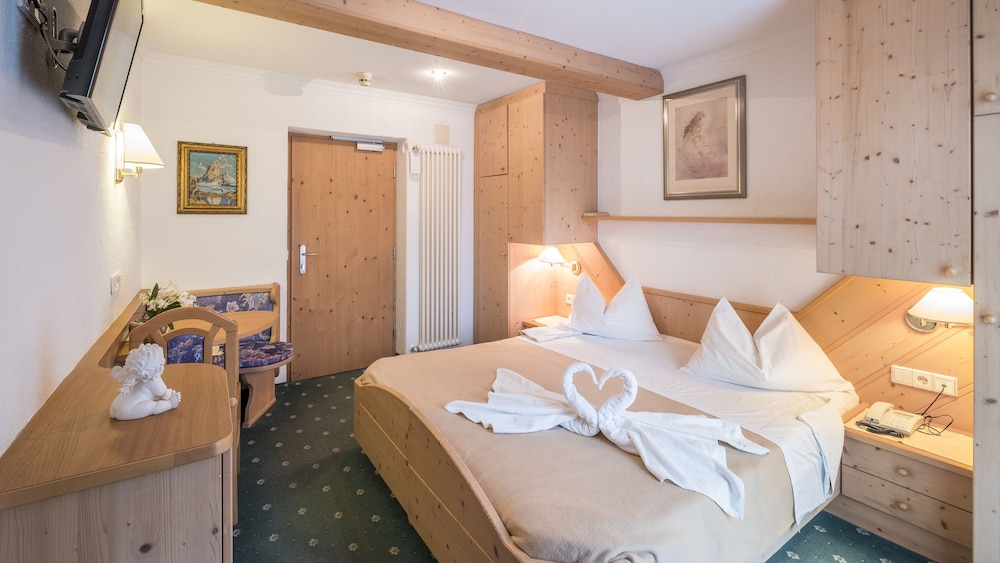 

Roma - Badia, Trentino-Alto Adigio - Hotel Serena