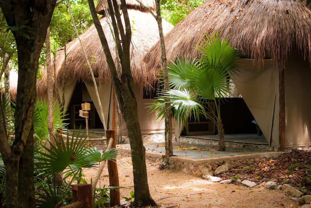 

Napoli - Puerto Aventuras - Akumal Natura Glamping