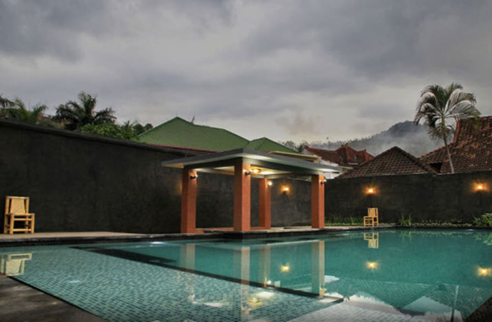 

Roma - Senggigi - Puri Senggigi Hotel