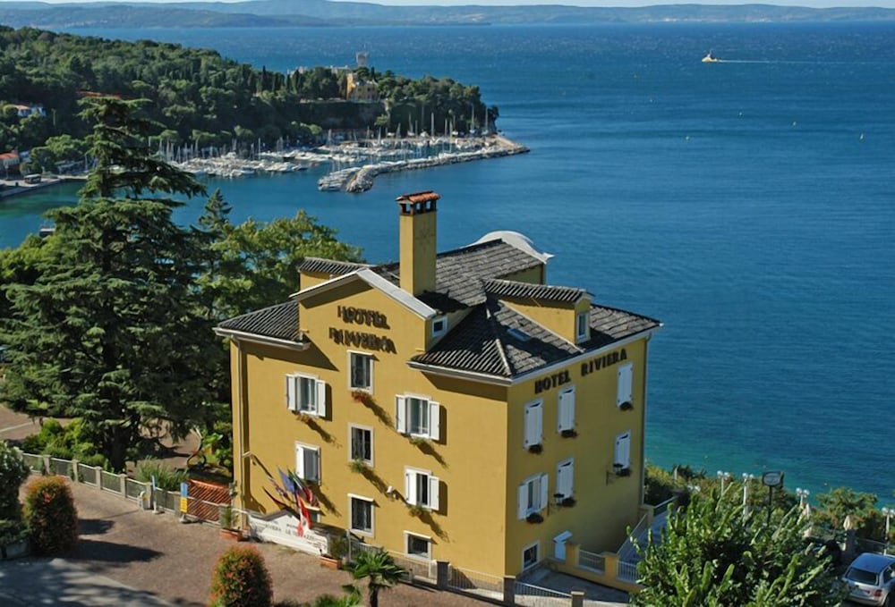 

Palermo - Duino-Aurisina - Hotel Riviera & Maximilian's