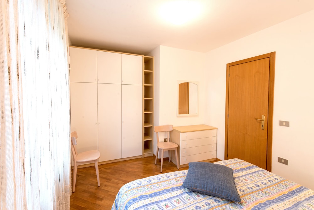 

Bari - Molveno - Residence Stefenine