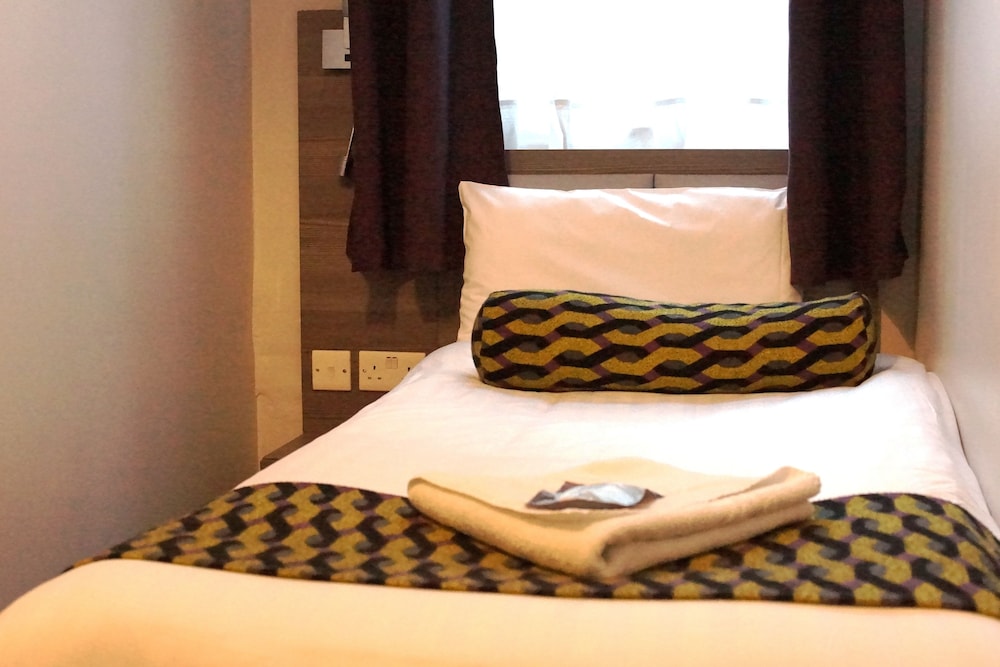 

Roma - Ealing - Comfotel PRPL