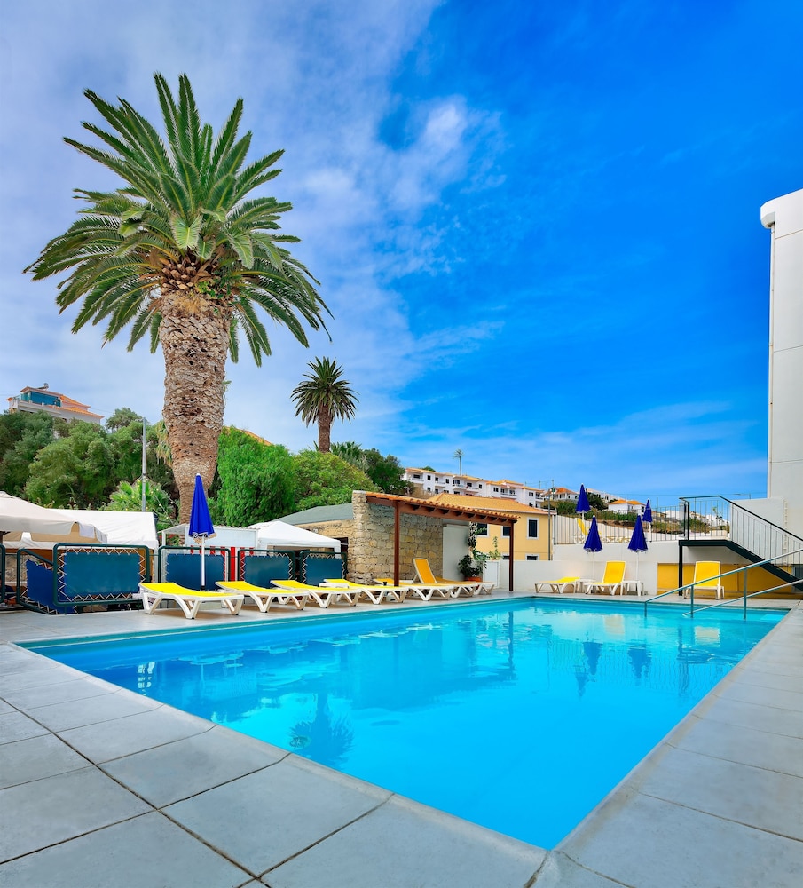 

Napoli - Porto Santo - Hotel Praia Dourada