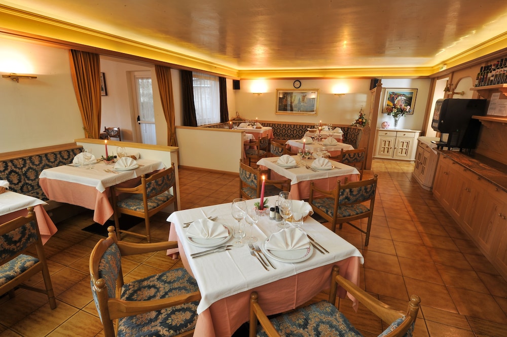 

Bari - Val di Fassa, Montagna Italia - Hotel Cristallo