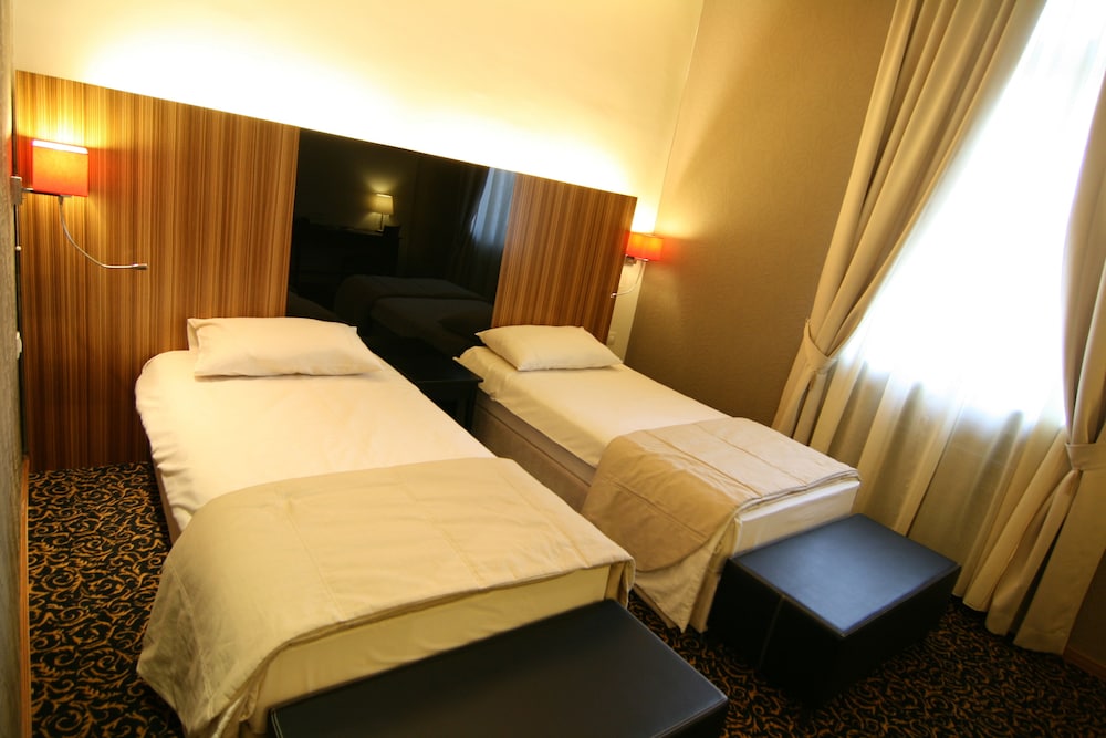 

Milano - Ilidža - Hotel Crystal