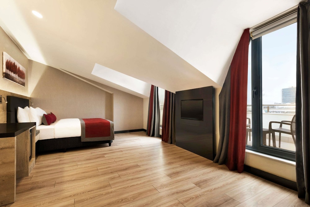 

Roma - Gebze - Ramada Encore By Wyndham Gebze