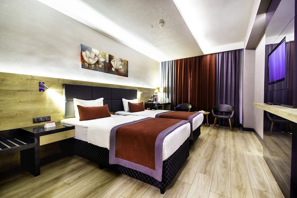 

Roma - Gebze - Ramada Encore By Wyndham Gebze