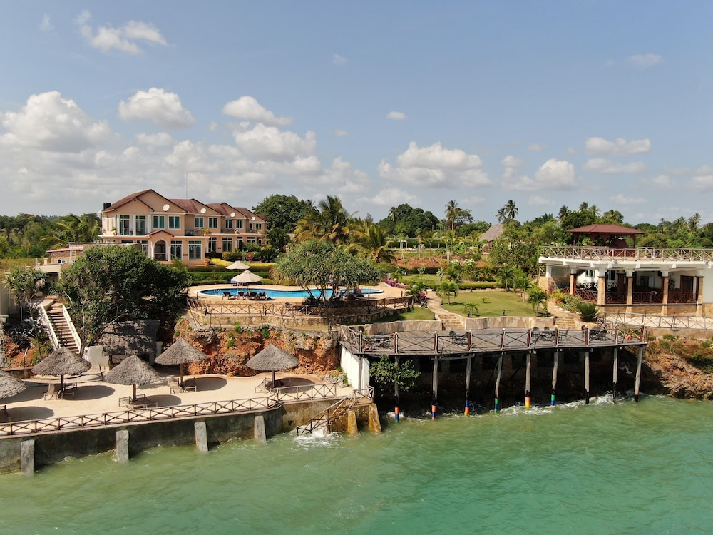 

Milano - Mangapwani - Royal Cliff Zanzibar