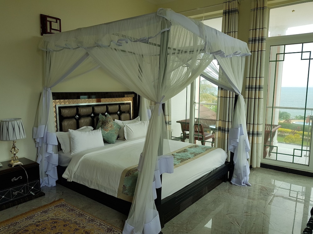 

Milano - Mangapwani - Royal Cliff Zanzibar